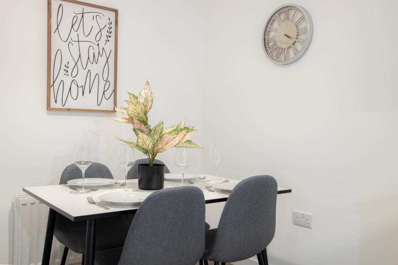 Smith House 1&2 Bed Apts Near Brindley Place, Canals, Bhm Arena, Broad St, Free Parking By Opulent Apartment *