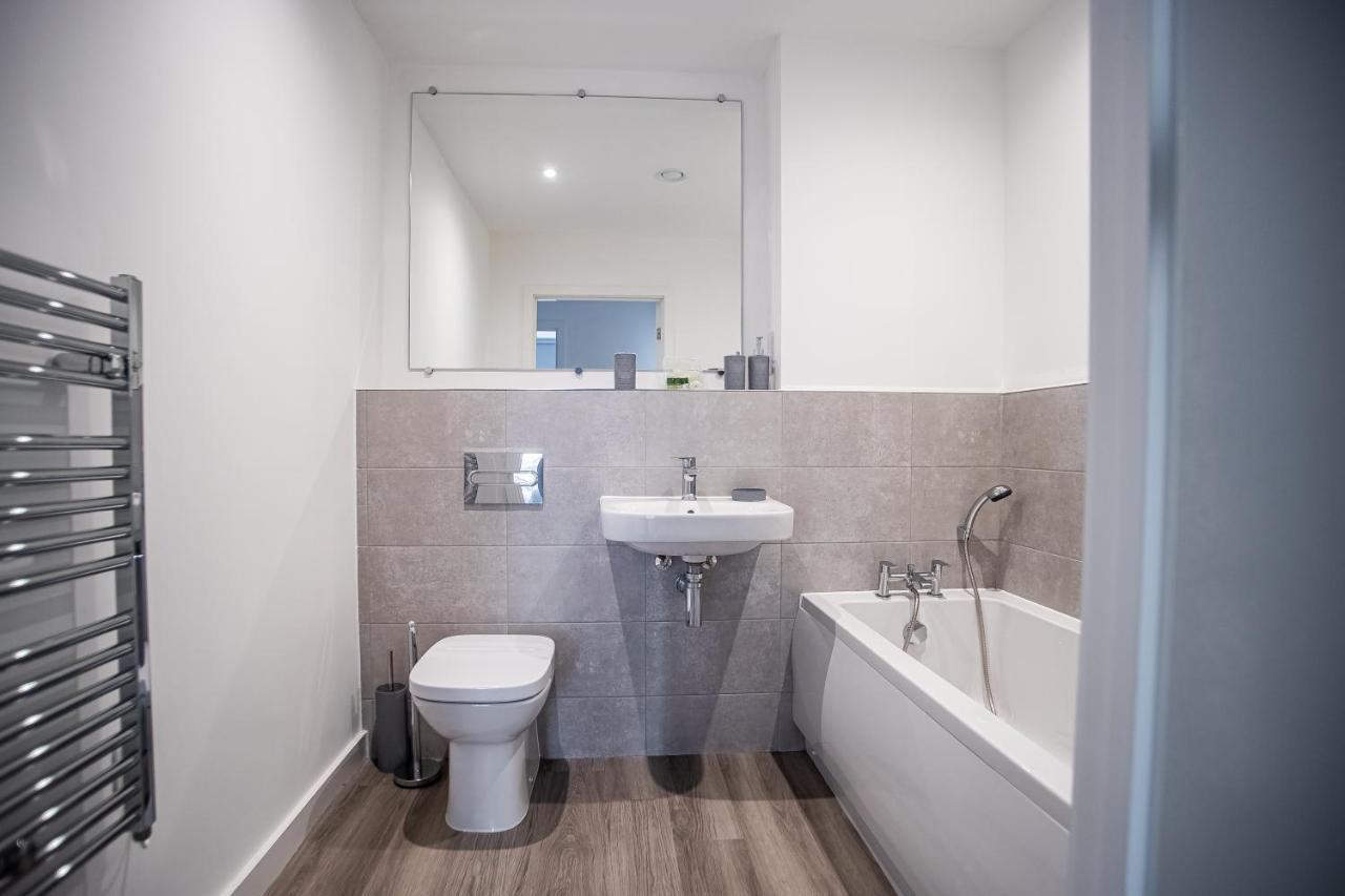 Smith House 1&2 Bed Apts Near Brindley Place, Canals, Bhm Arena, Broad St, Free Parking By Opulent * Birmingham