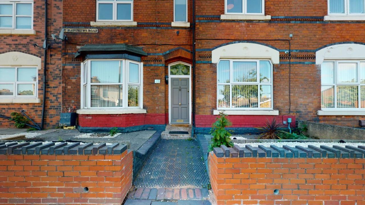 J Kyns 2 Bedrooms House With Two Double Beds Birmingham