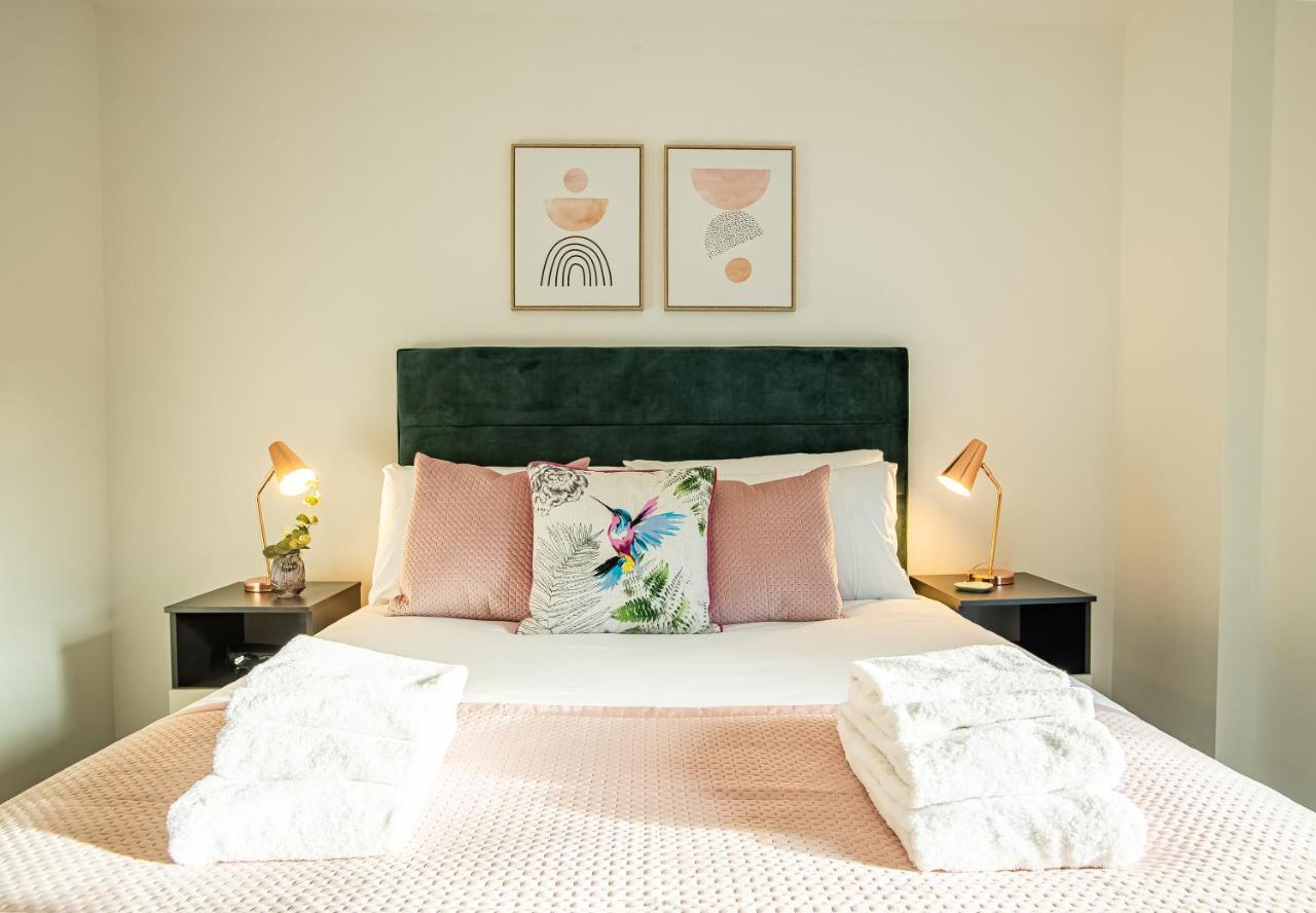 Smith House 1&2 Bed Apts Near Brindley Place, Canals, Bhm Arena, Broad St, Free Parking By Opulent Apartment