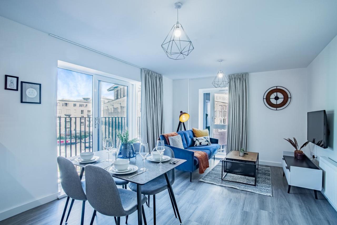 Smith House 1&2 Bed Apts Near Brindley Place, Canals, Bhm Arena, Broad St, Free Parking By Opulent Apartment Birmingham