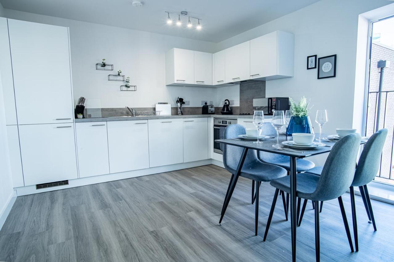 Smith House 1&2 Bed Apts Near Brindley Place, Canals, Bhm Arena, Broad St, Free Parking By Opulent