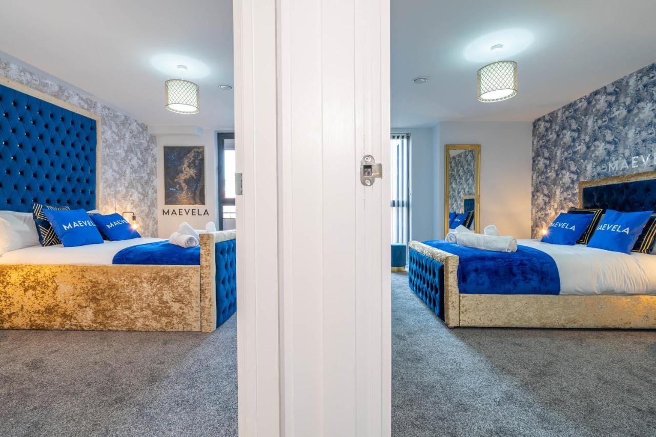Apartment Maevela - Huge 7ft Emperor Luxury 2 Bed - With Parking - New Build - Centre, Digbeth - Rooftop Terrace - Ps4 & Smart Tv's