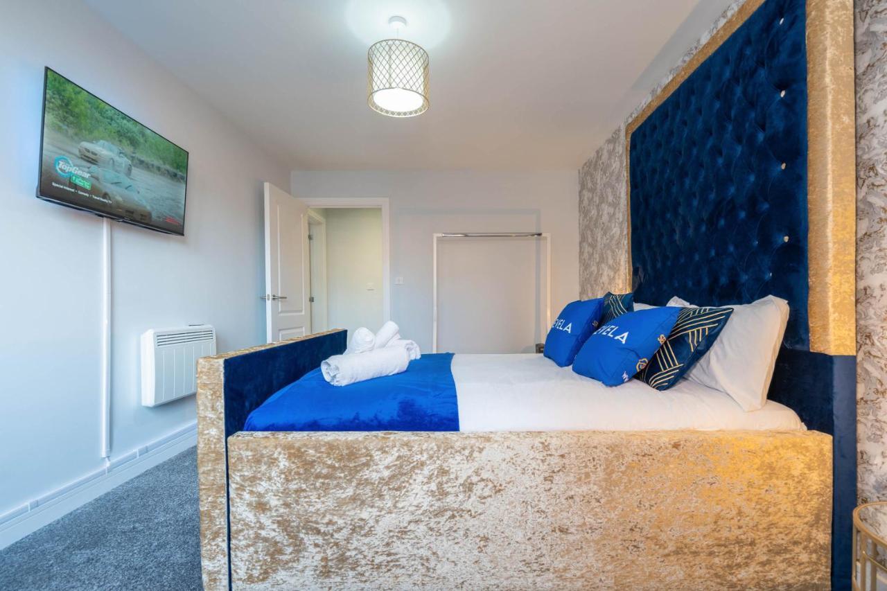 Maevela - Huge 7ft Emperor Luxury 2 Bed - With Parking - New Build - Centre, Digbeth - Rooftop Terrace - Ps4 & Smart Tv's Apartment *