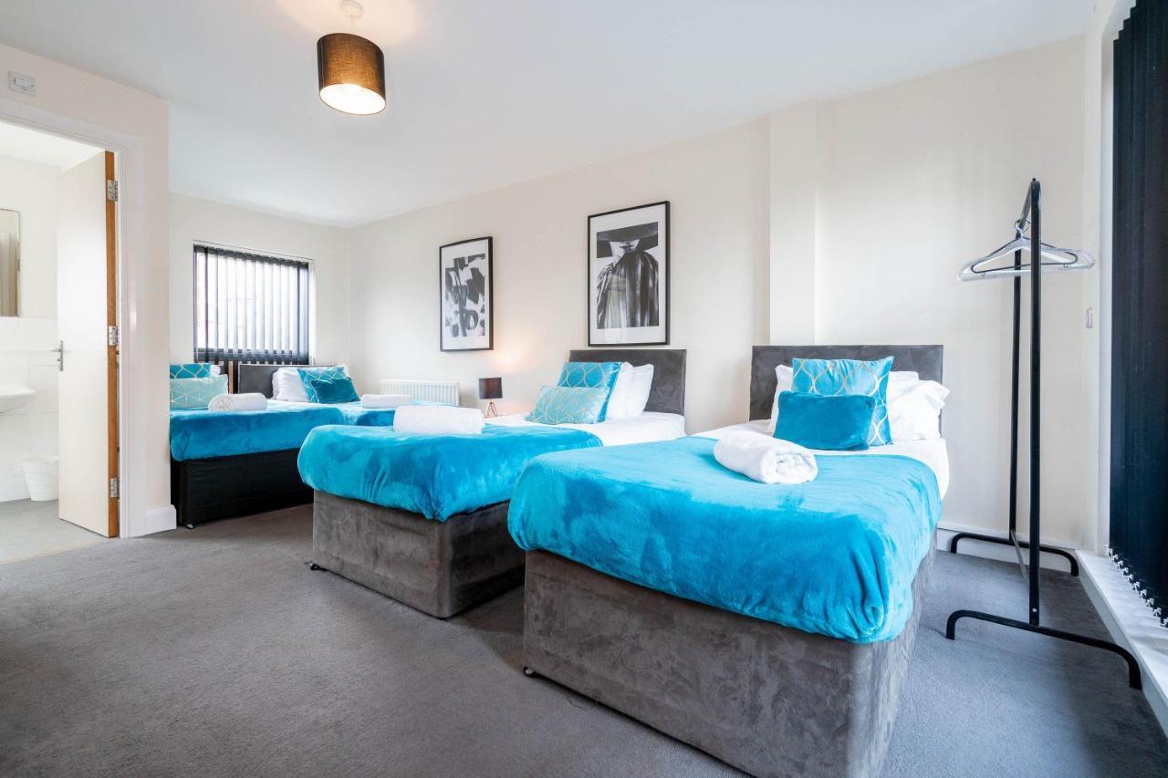 Holiday home Centre Townhouse - 3 Bedrooms - Garage - Parking - Rated Birmingham