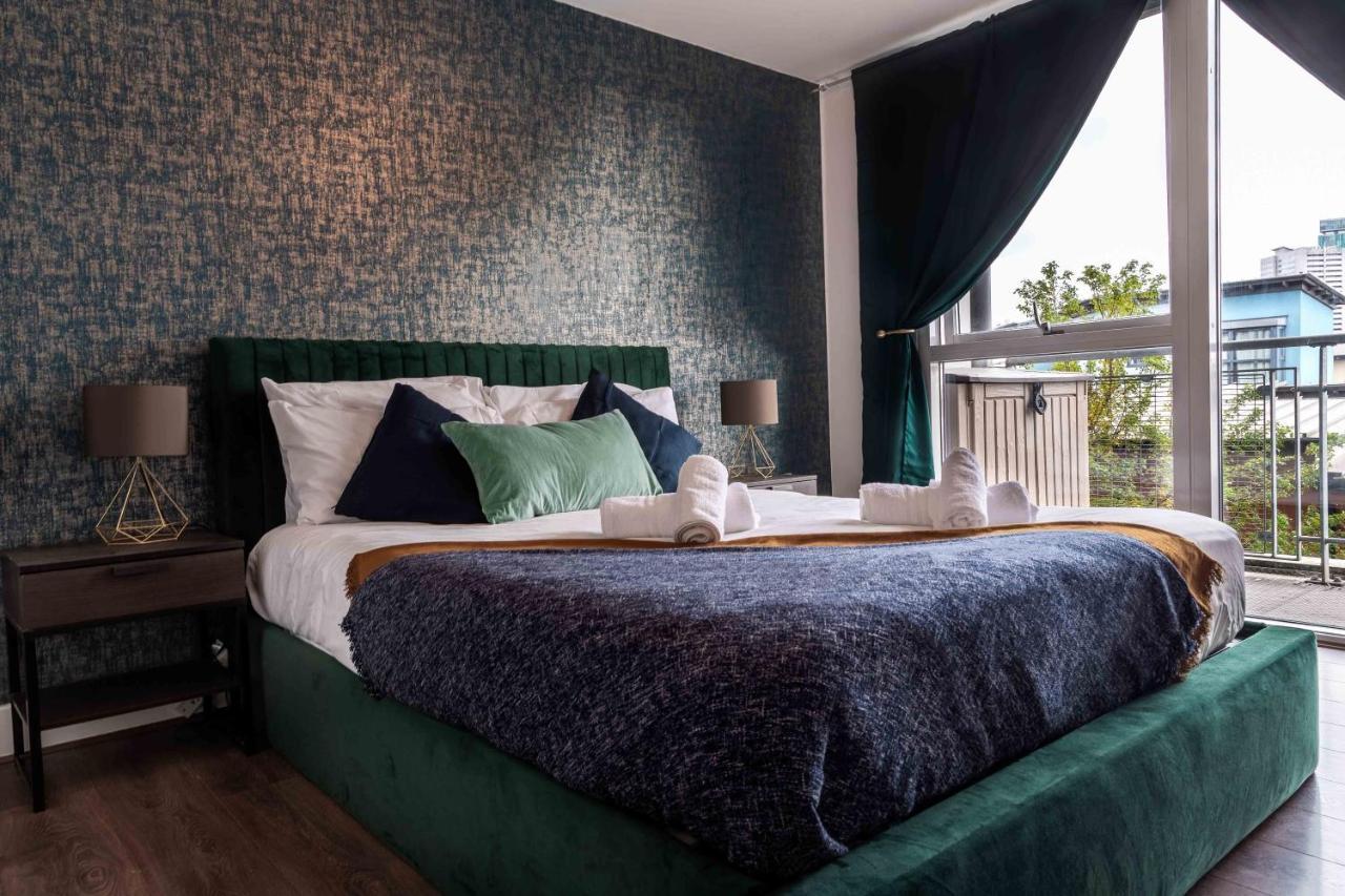 Apartment The Ivy . Contemporary Apart . Ideal For Long