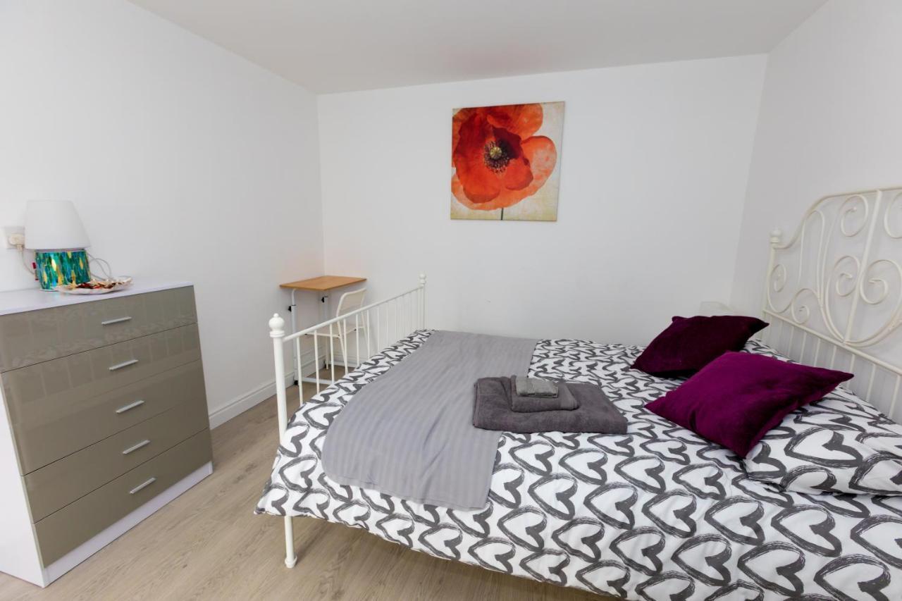 Comfortable In Shirley, Solihull - 4 Birmingham