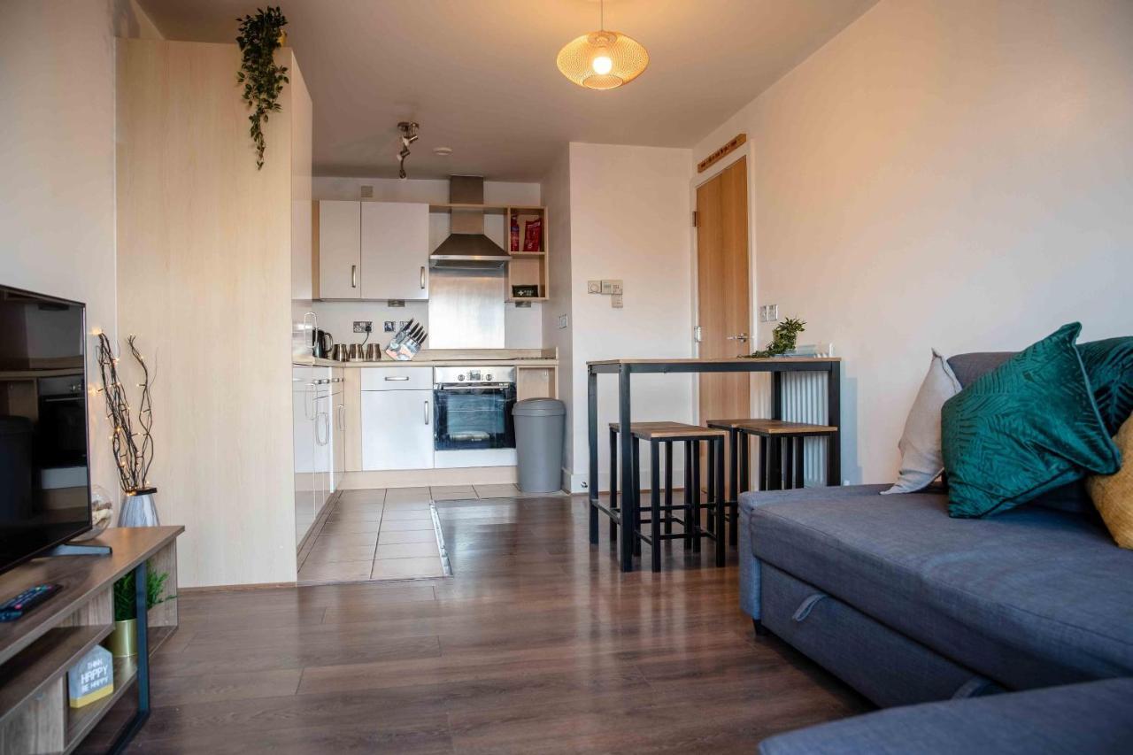 The Ivy . Contemporary Apart . Ideal For Long Birmingham