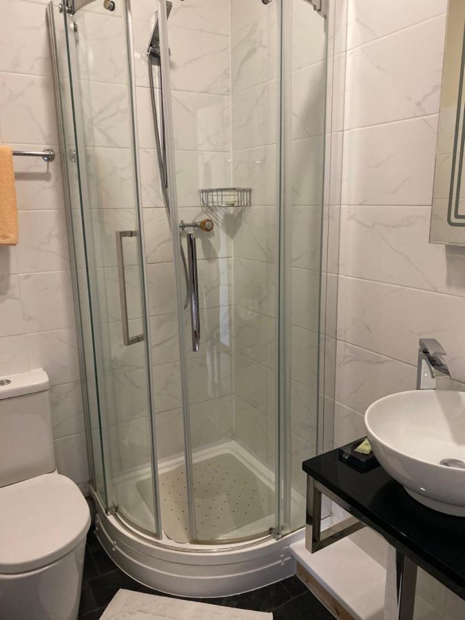 Inn Woodlands 2*