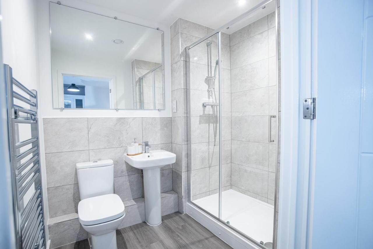 Smith House 1&2 Bed Apts Near Brindley Place, Canals, Bhm Arena, Broad St, Free Parking By Opulent Apartment
