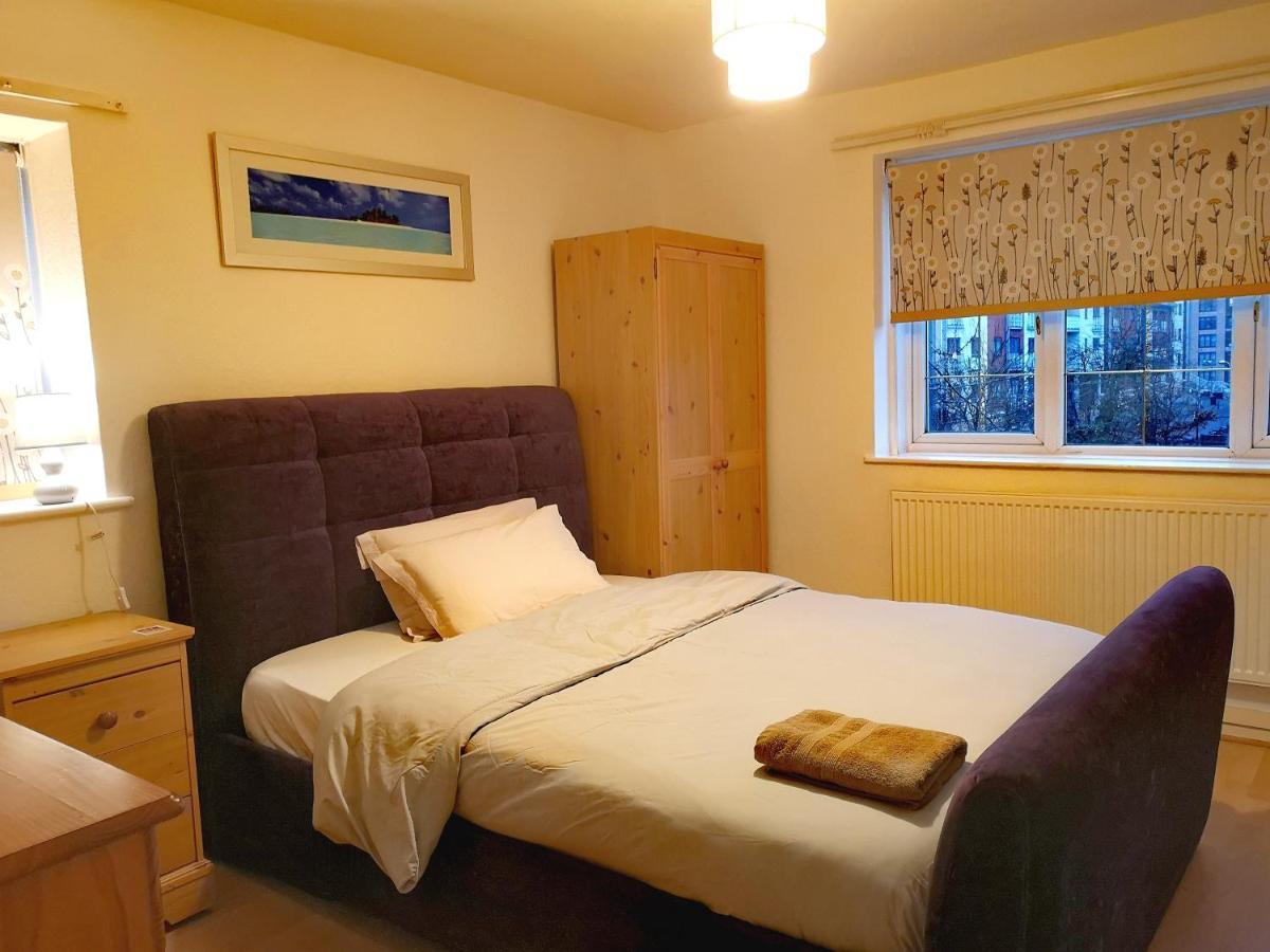 Brumstay Uk - 5 Bed Townhouse With Garden And Parking For Upto 3 Small Cars * Birmingham