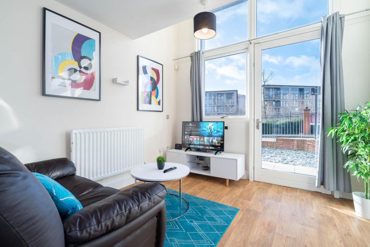 Centre - Parkside Terrace - King Size Bed - Parking - Rated *