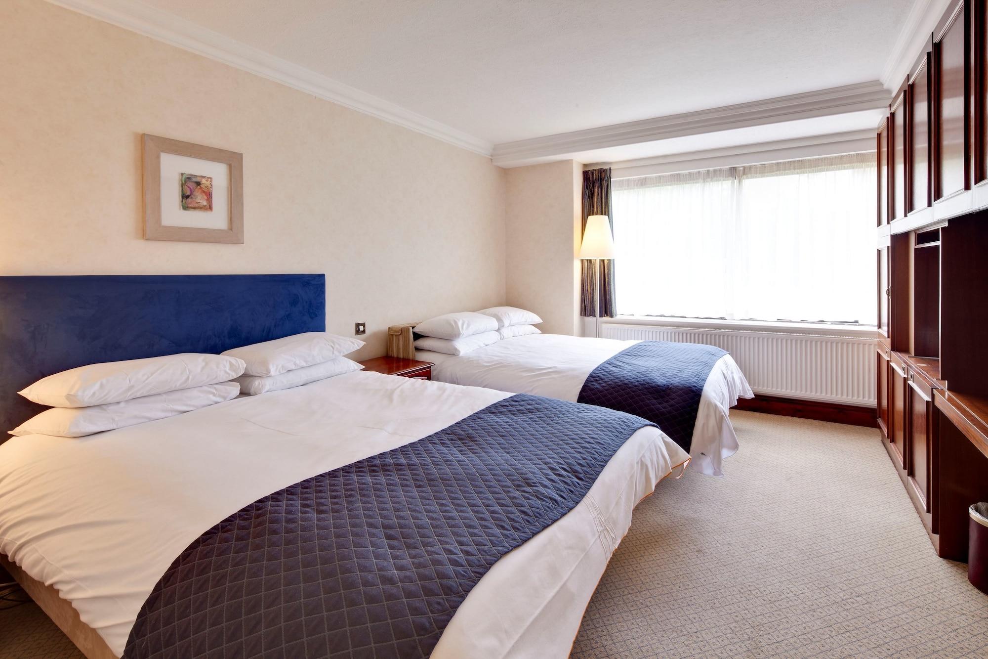 Western Plough And Harrow Hotel 4*