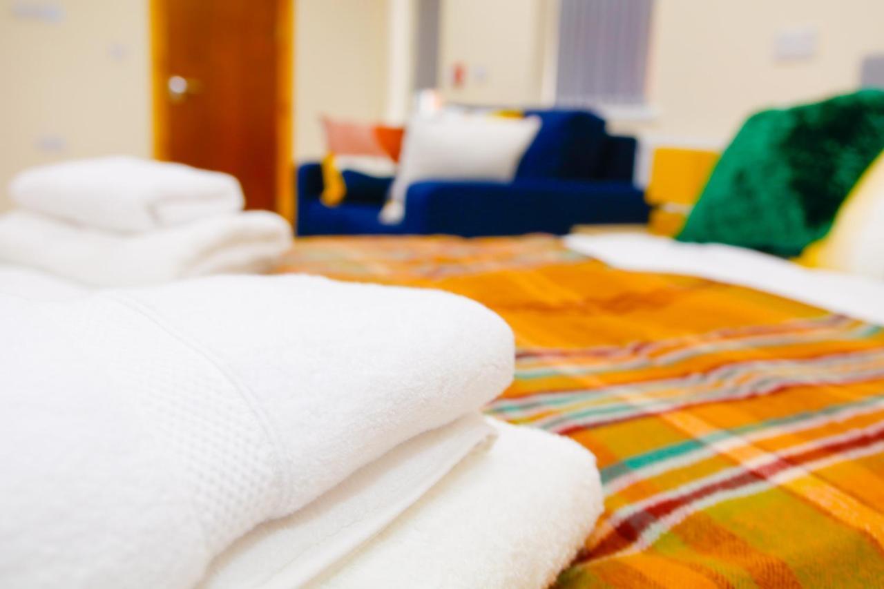 Road From 360midlands, En-suite Apartment *