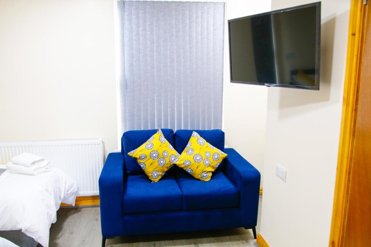 Road From 360midlands, En-suite Apartment Birmingham