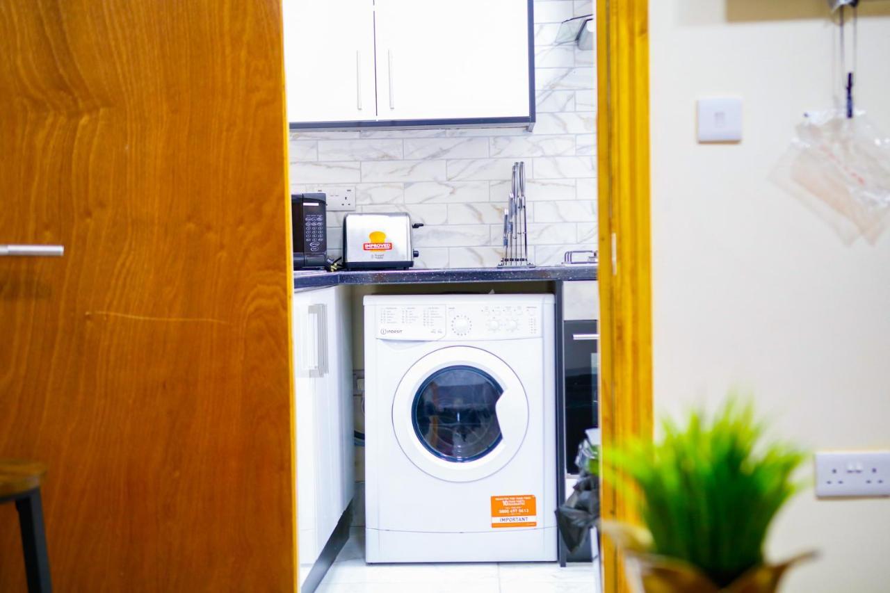 Road From 360midlands, En-suite Apartment