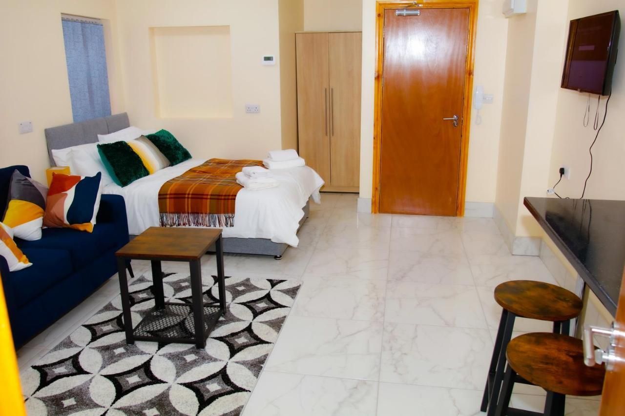 Road From 360midlands, En-suite Apartment Birmingham