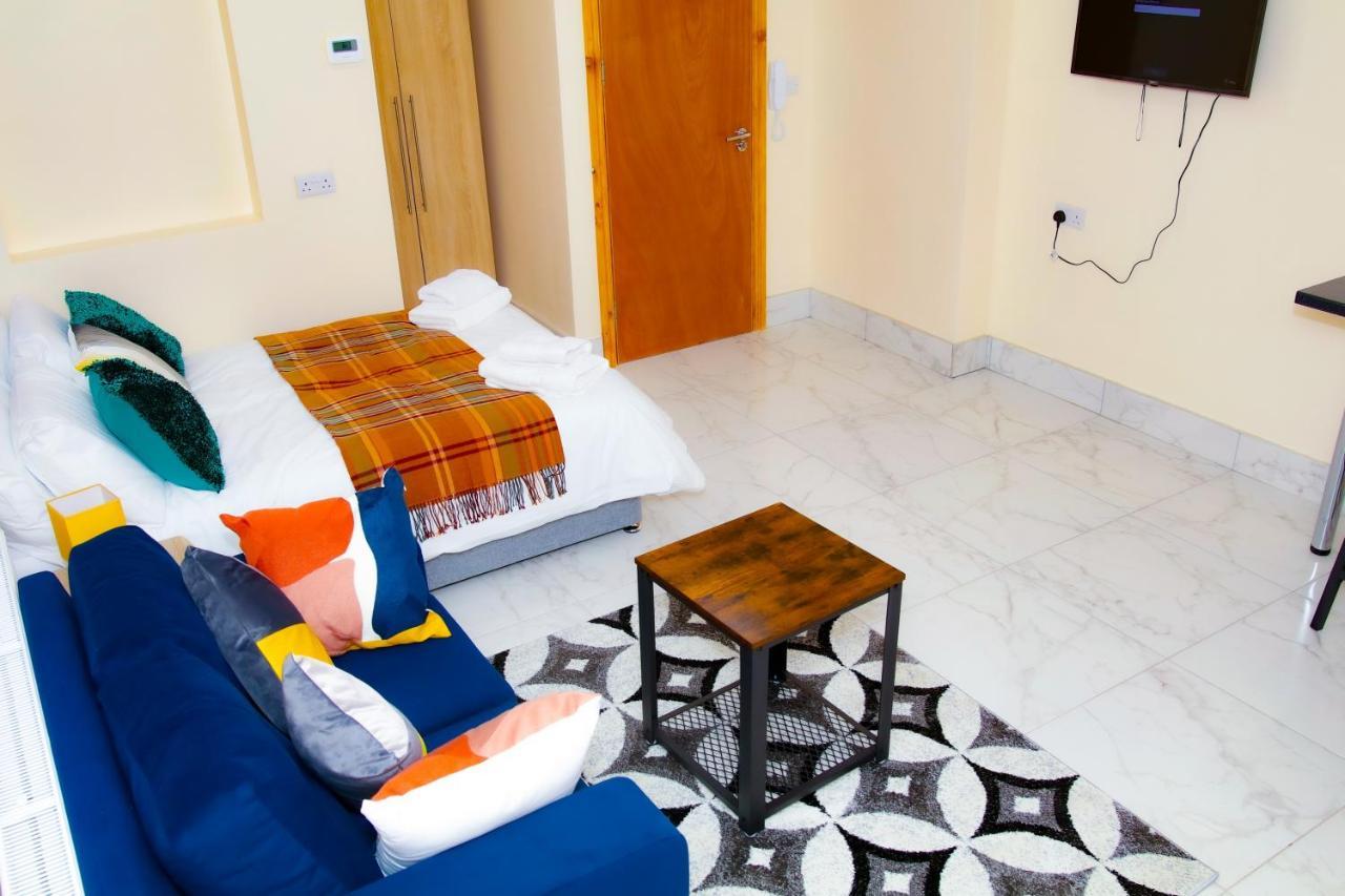 Road From 360midlands, En-suite