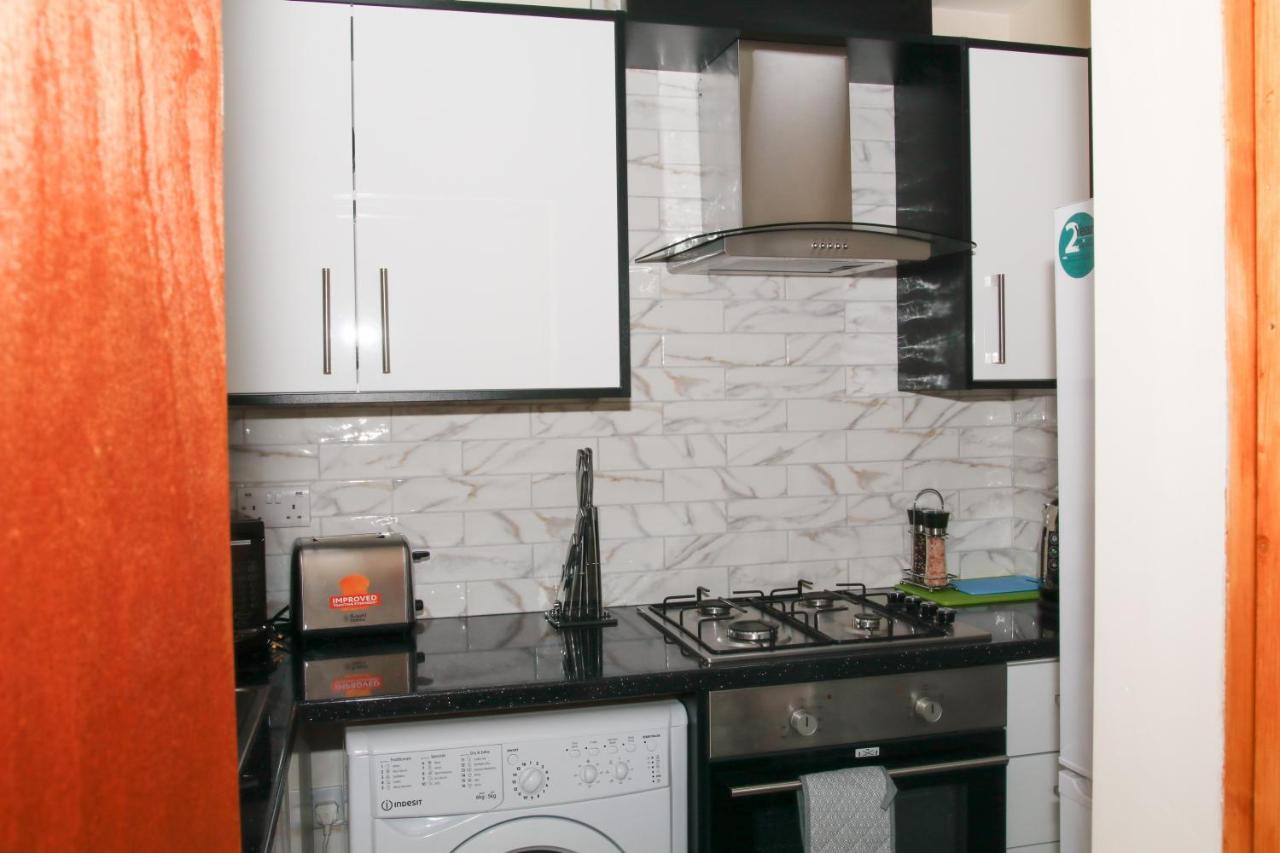 Road From 360midlands, En-suite Apartment Birmingham