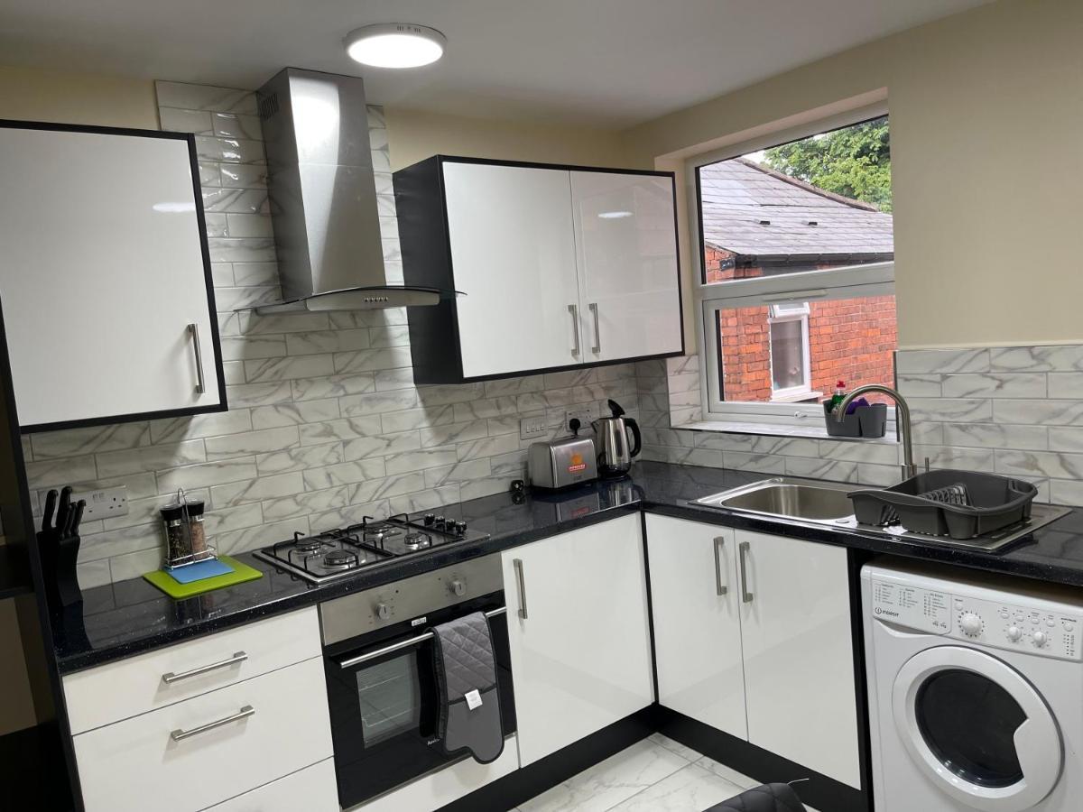 Apartment Road From 360midlands, En-suite *