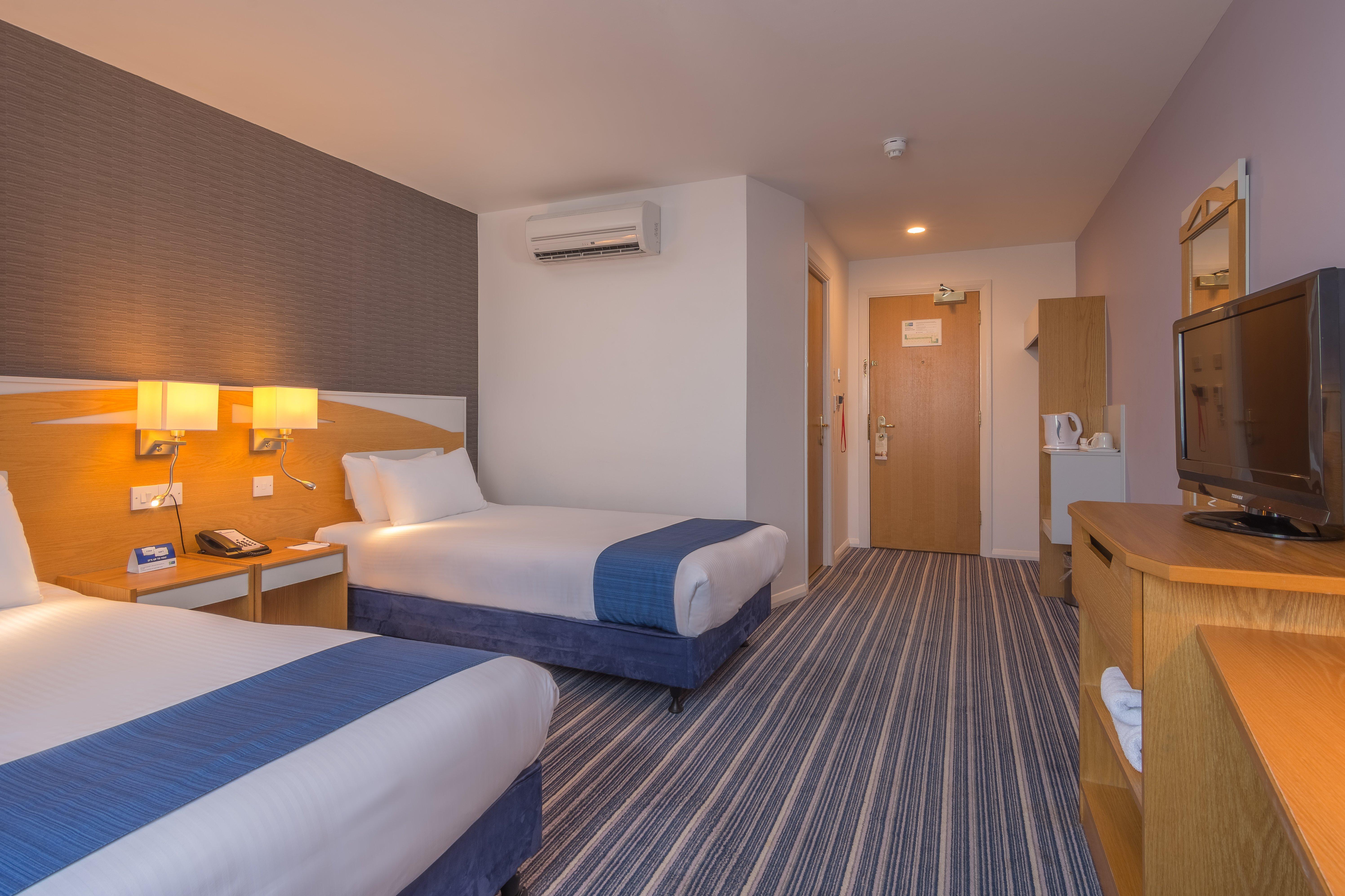 Express - Castle Bromwich, An Ihg