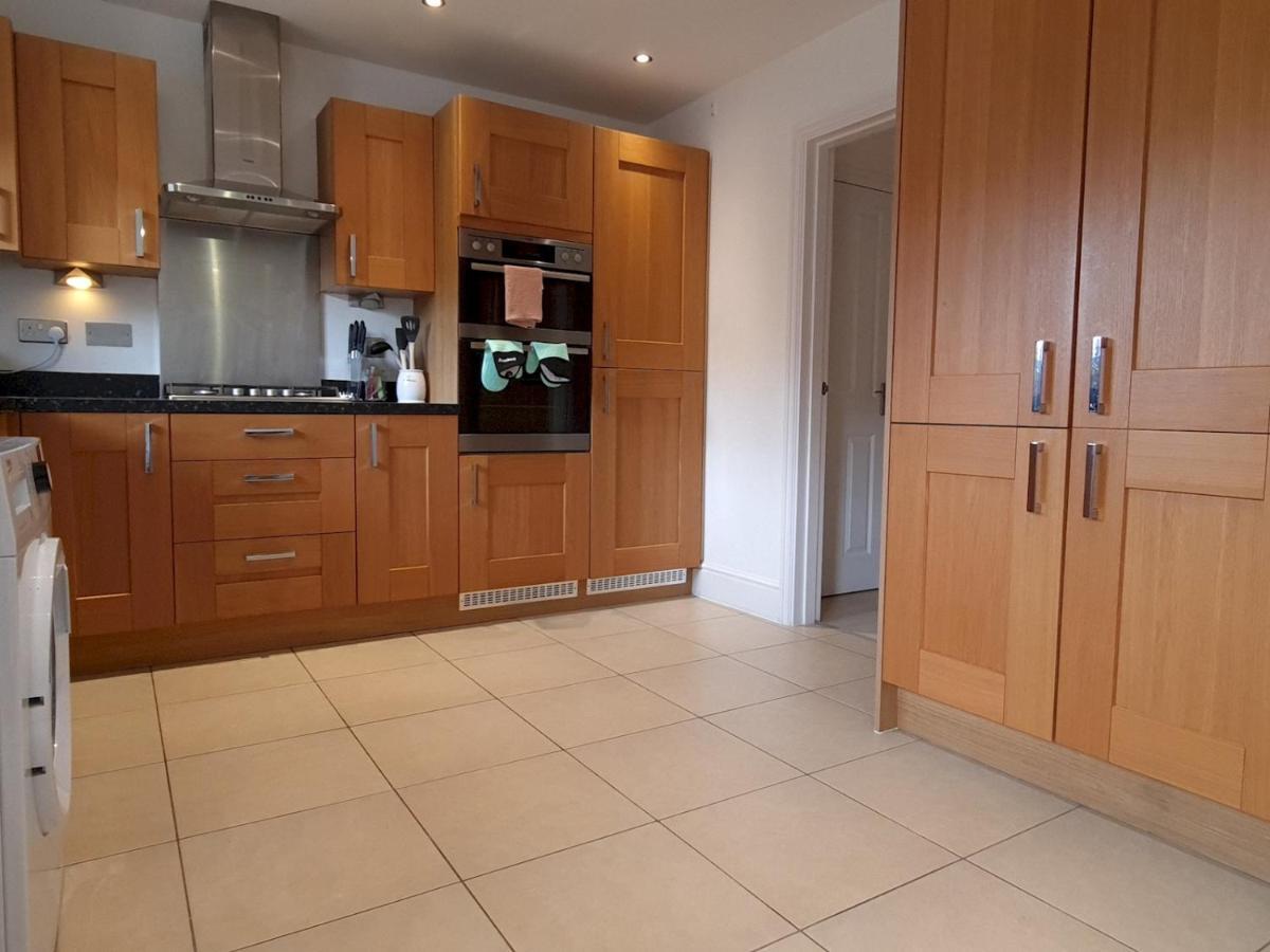 Pass The Keys Well Located Modern 5 Bedroom House * Birmingham