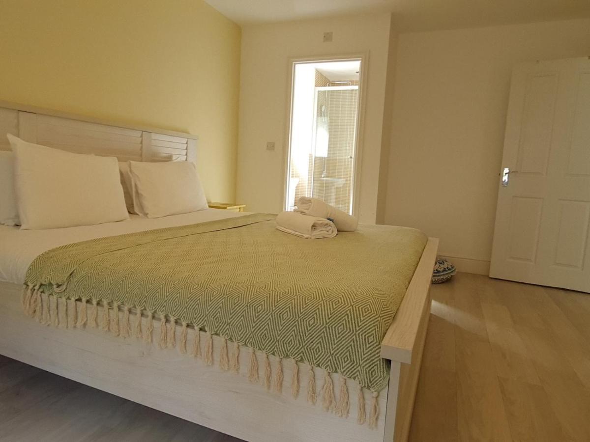 Pass The Keys Well Located Modern 5 Bedroom House * Birmingham