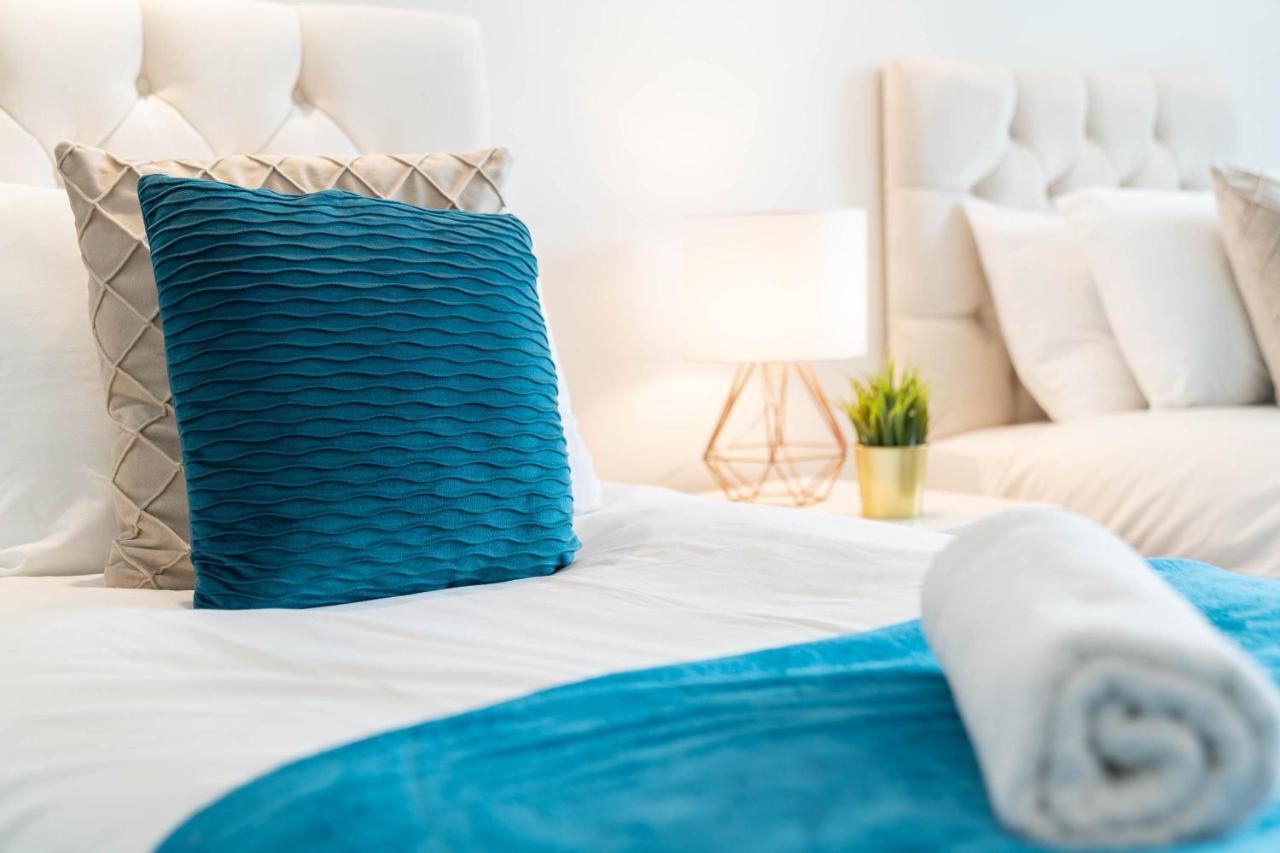 Luxury Two Bedroom Centre - Secure Parking - Rated Exceptional * Birmingham