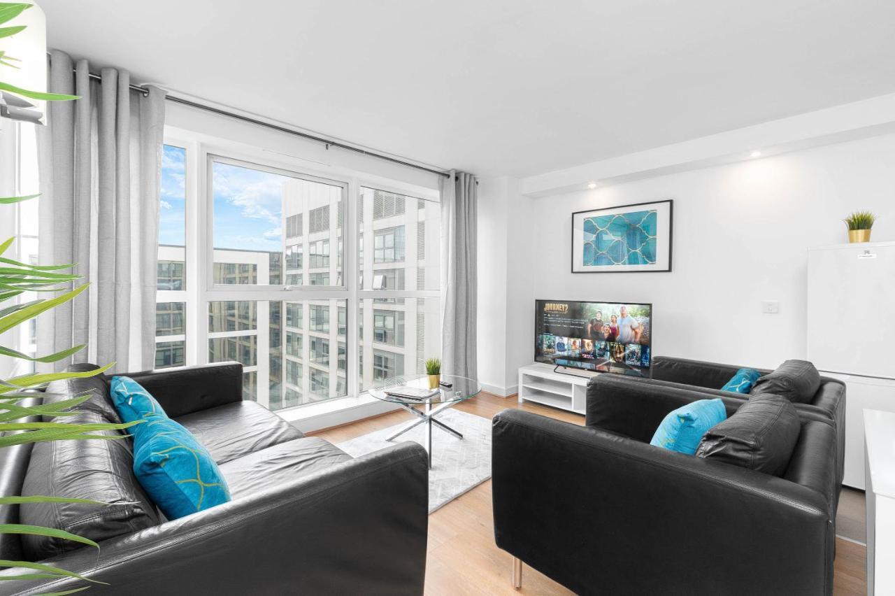 Apartment Luxury Two Bedroom Centre - Secure Parking - Rated Exceptional