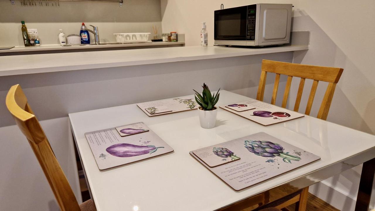 Apartment Spacious & Modern In Centre With Balcony *