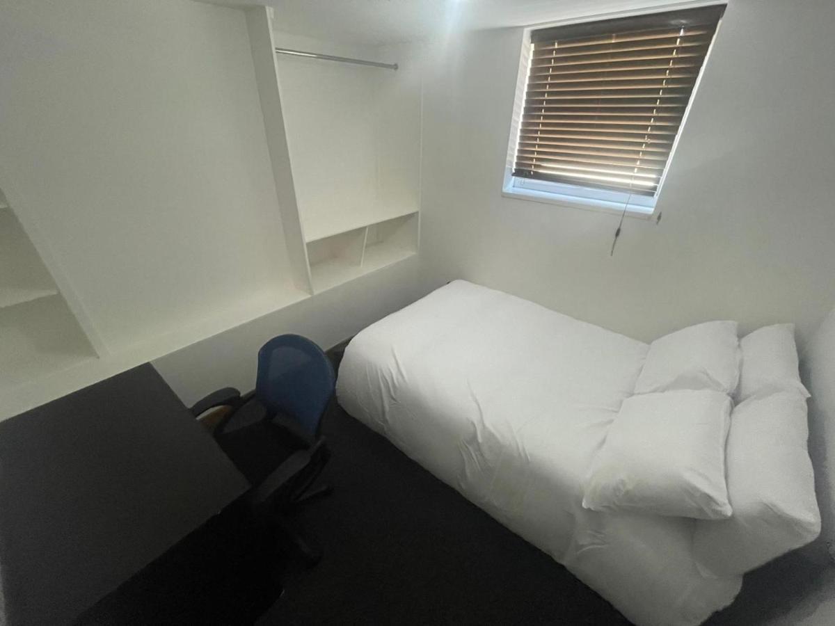 360 - Dale Rd Guest house