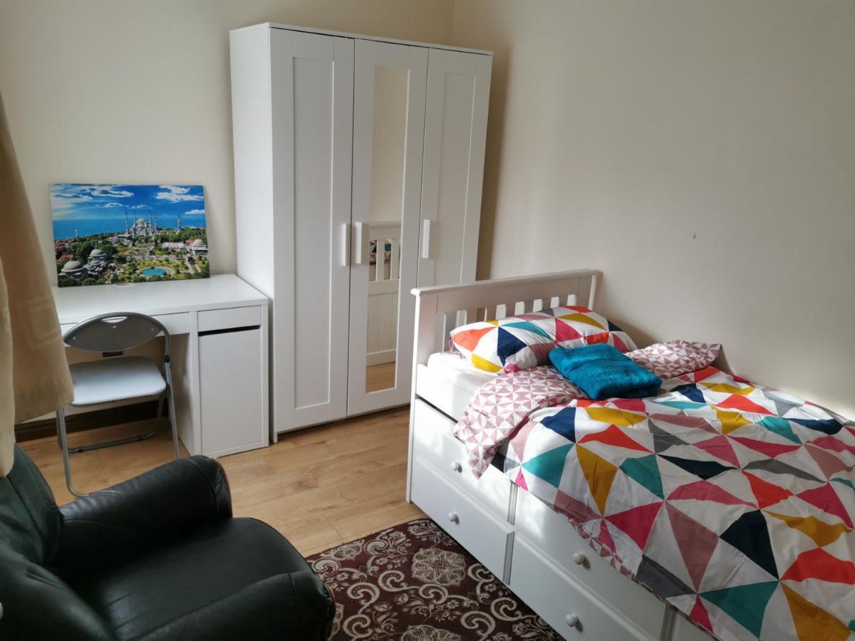 Green Croft Apartment