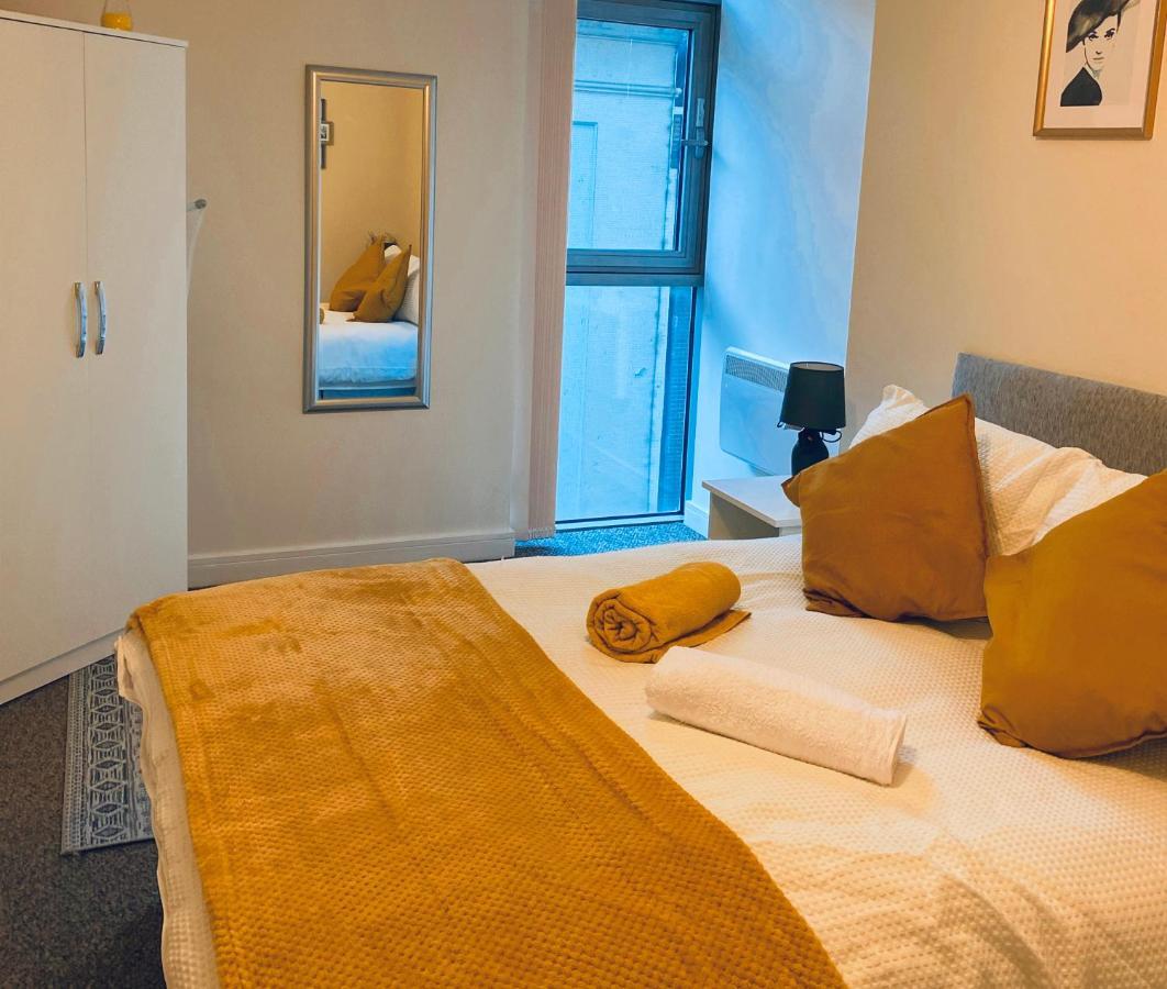Stylish Two Bed In The Heart Of The Apartment Birmingham