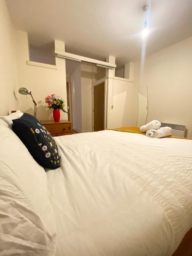 Swanky With Free Wifi * Birmingham