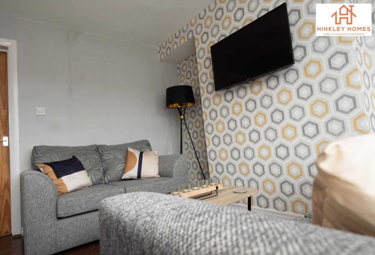 Apartment Lovely Refurbished - Free Parking-wifi By Hinkley Homes Short Lets & Serviced *