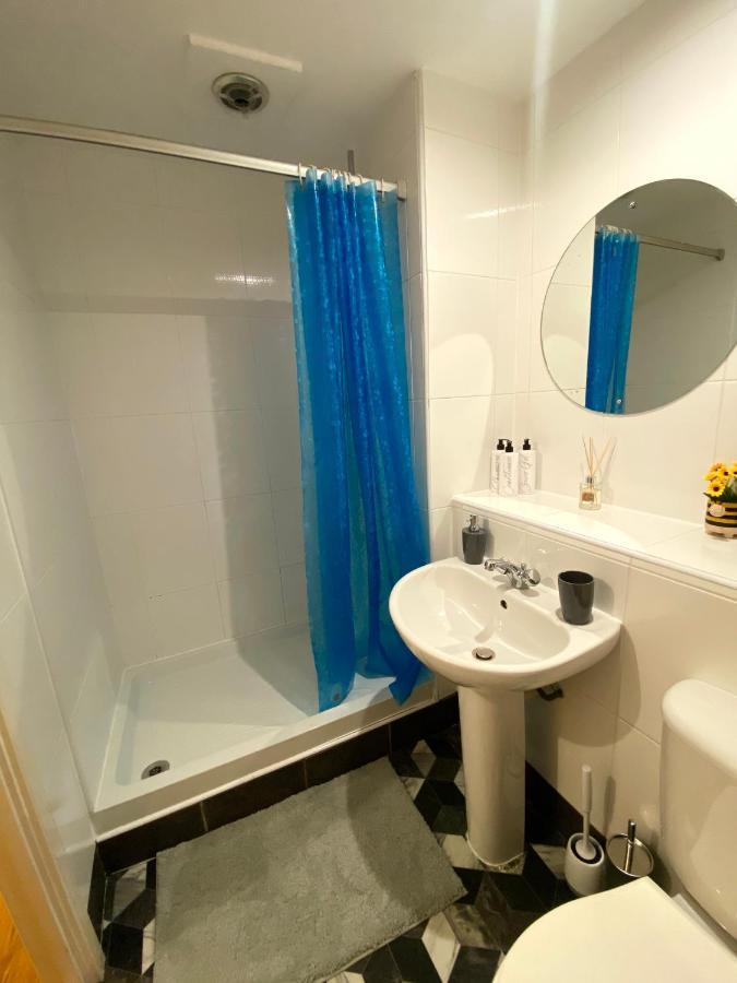 Swanky With Free Wifi * Birmingham