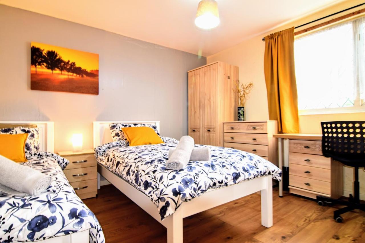 The Chinatown - Private Garden, Netflix, Bbq & Bar Holiday home Birmingham