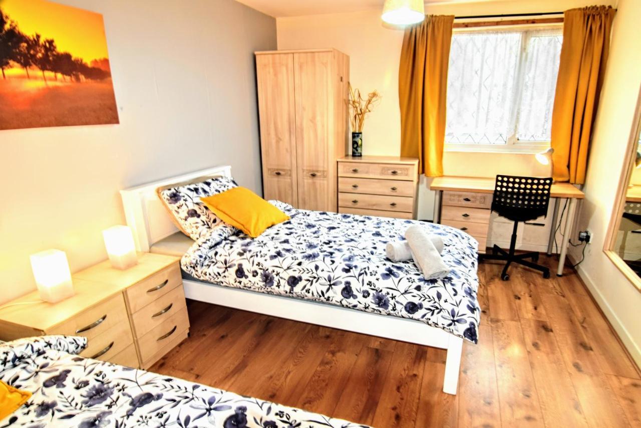 Holiday home The Chinatown - Private Garden, Netflix, Bbq & Bar Birmingham