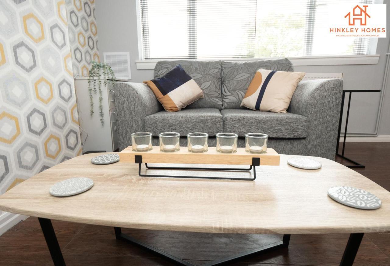 Apartment Lovely Refurbished - Free Parking-wifi By Hinkley Homes Short Lets & Serviced *