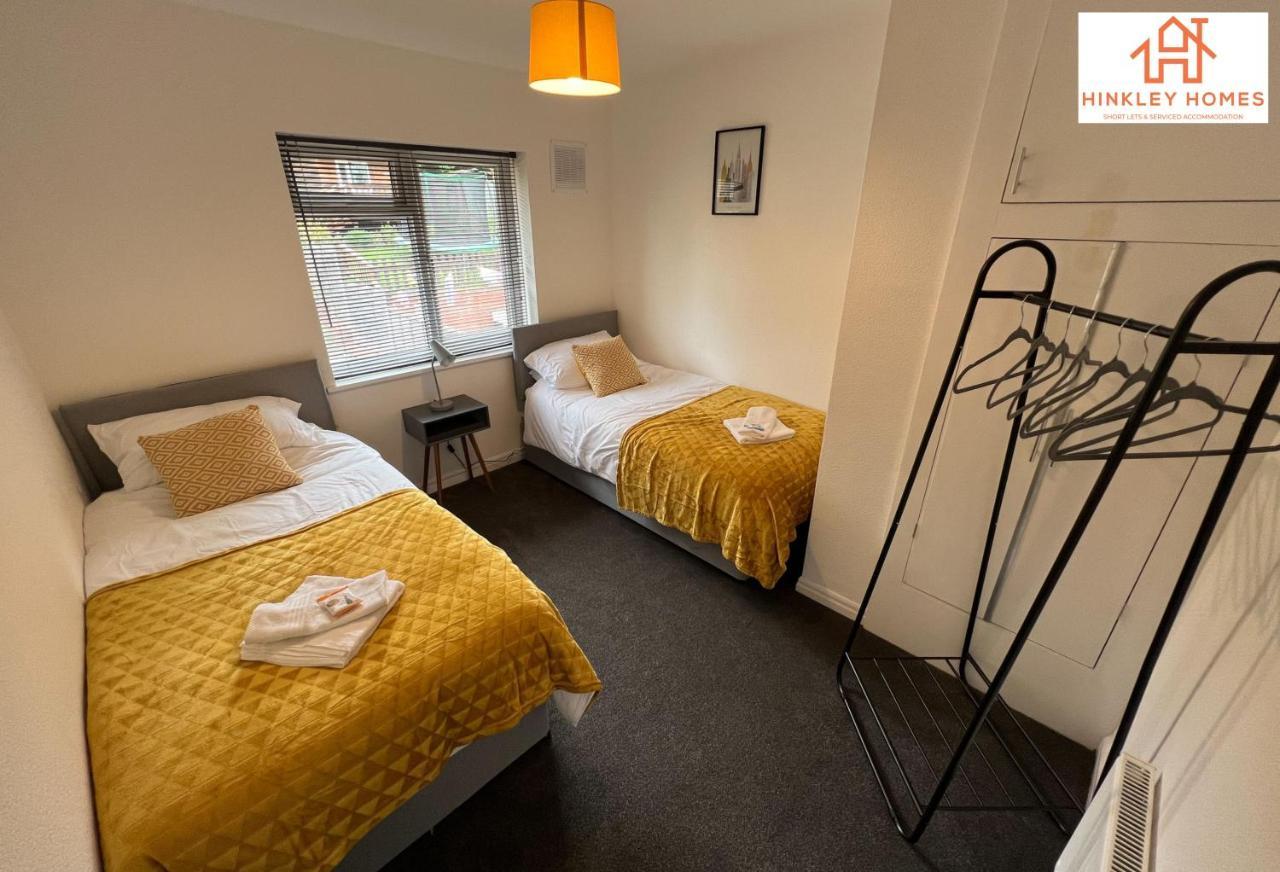 Apartment Lovely Refurbished - Free Parking-wifi By Hinkley Homes Short Lets & Serviced *