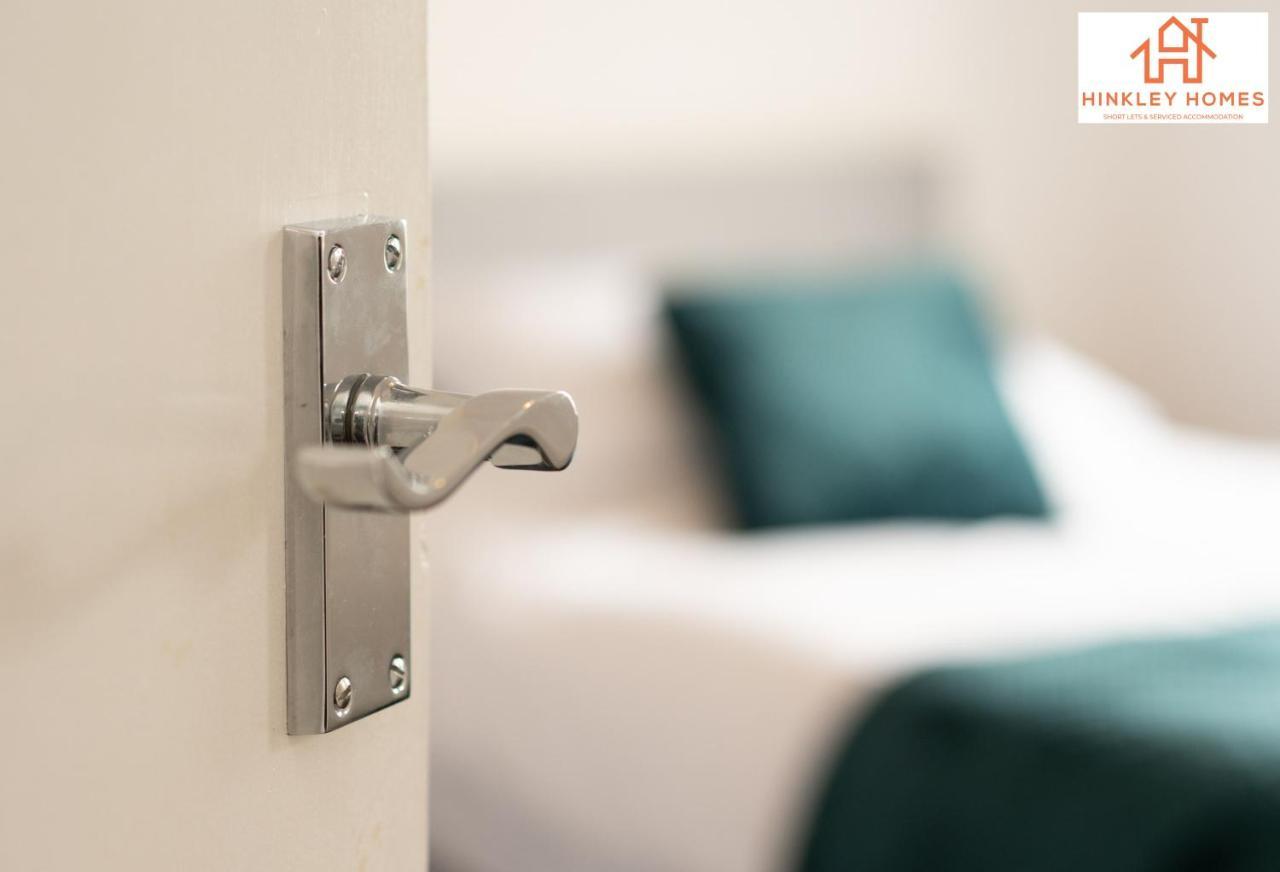 Lovely Refurbished - Free Parking-wifi By Hinkley Homes Short Lets & Serviced Birmingham