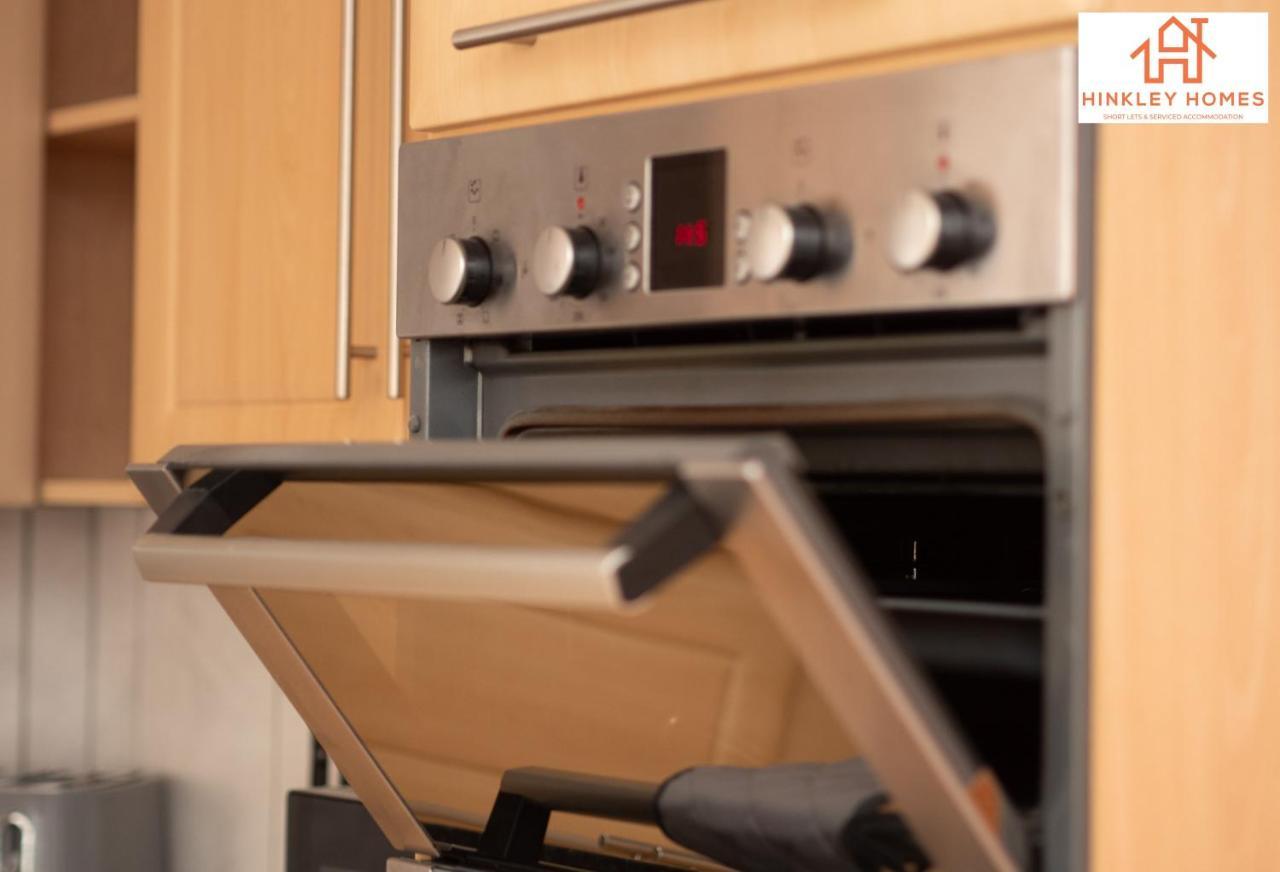 Lovely Refurbished - Free Parking-wifi By Hinkley Homes Short Lets & Serviced Apartment