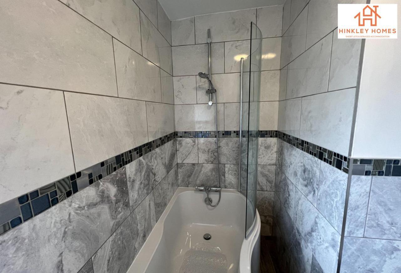 Lovely Refurbished - Free Parking-wifi By Hinkley Homes Short Lets & Serviced * Birmingham