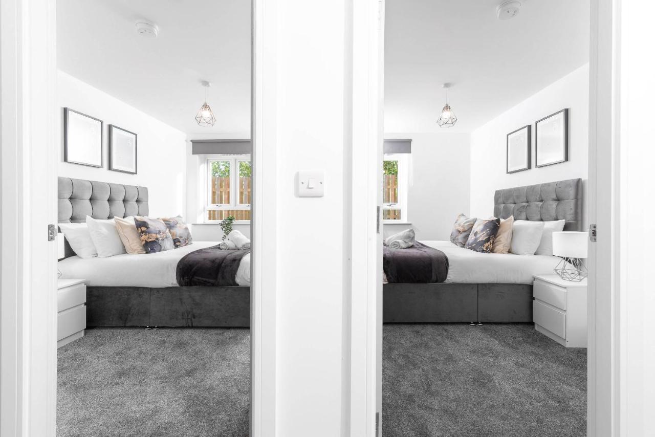 Apartment 2 Bedroom - The Marsons Collection - New Luxury - Balcony - Secure Parking *