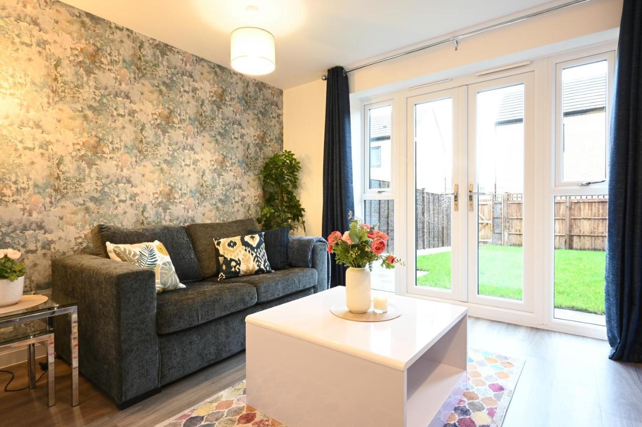Luxury 4 Bed House With Gated Parking In The Heart Of Birmingham! *