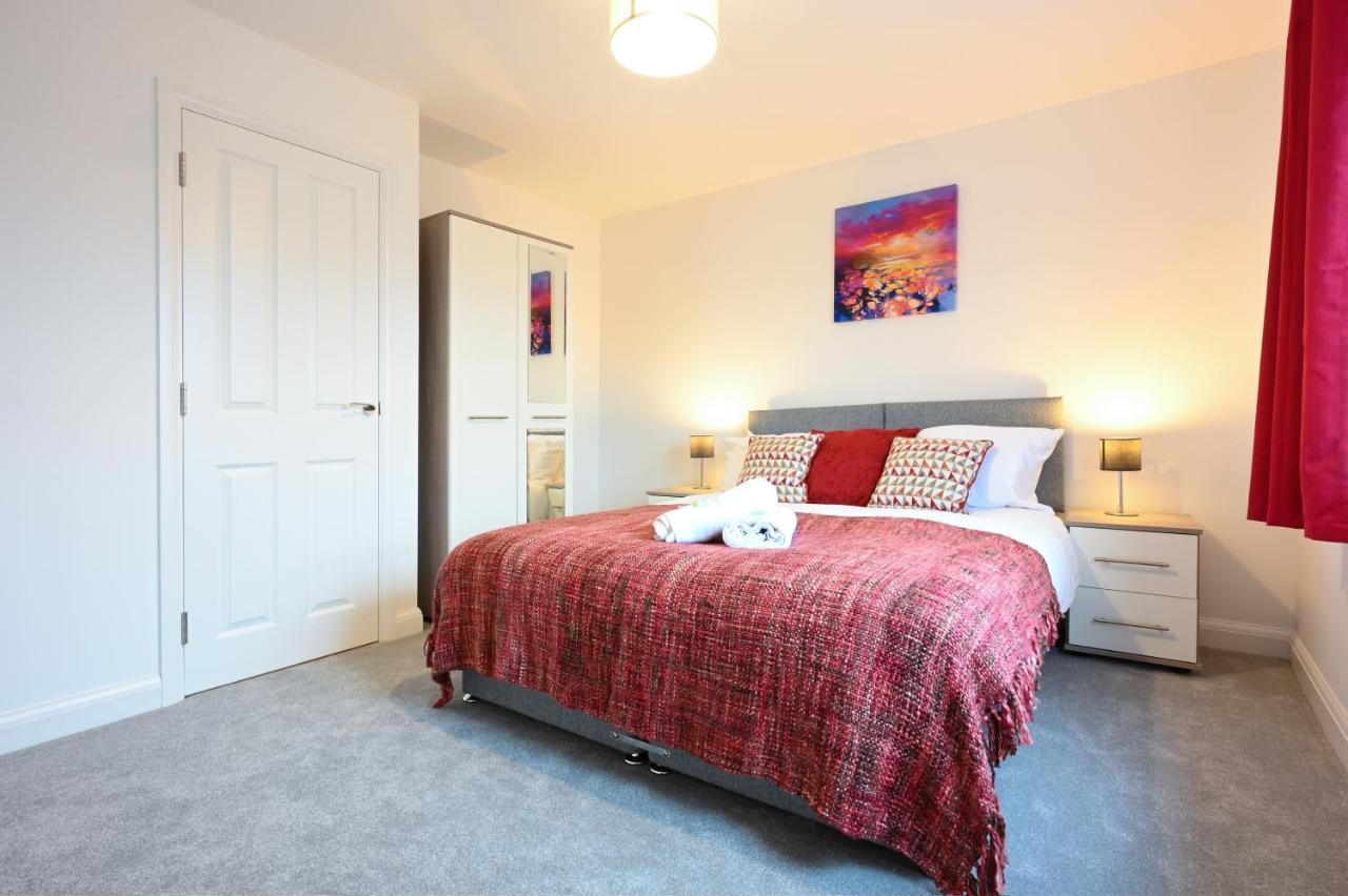 Luxury 4 Bed House With Gated Parking In The Heart Of Birmingham! Apartment Birmingham