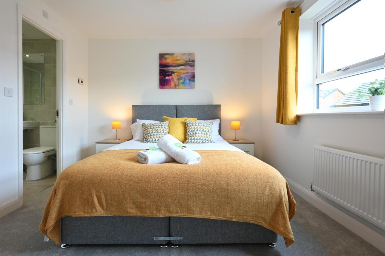 Apartment Luxury 4 Bed House With Gated Parking In The Heart Of Birmingham! Birmingham