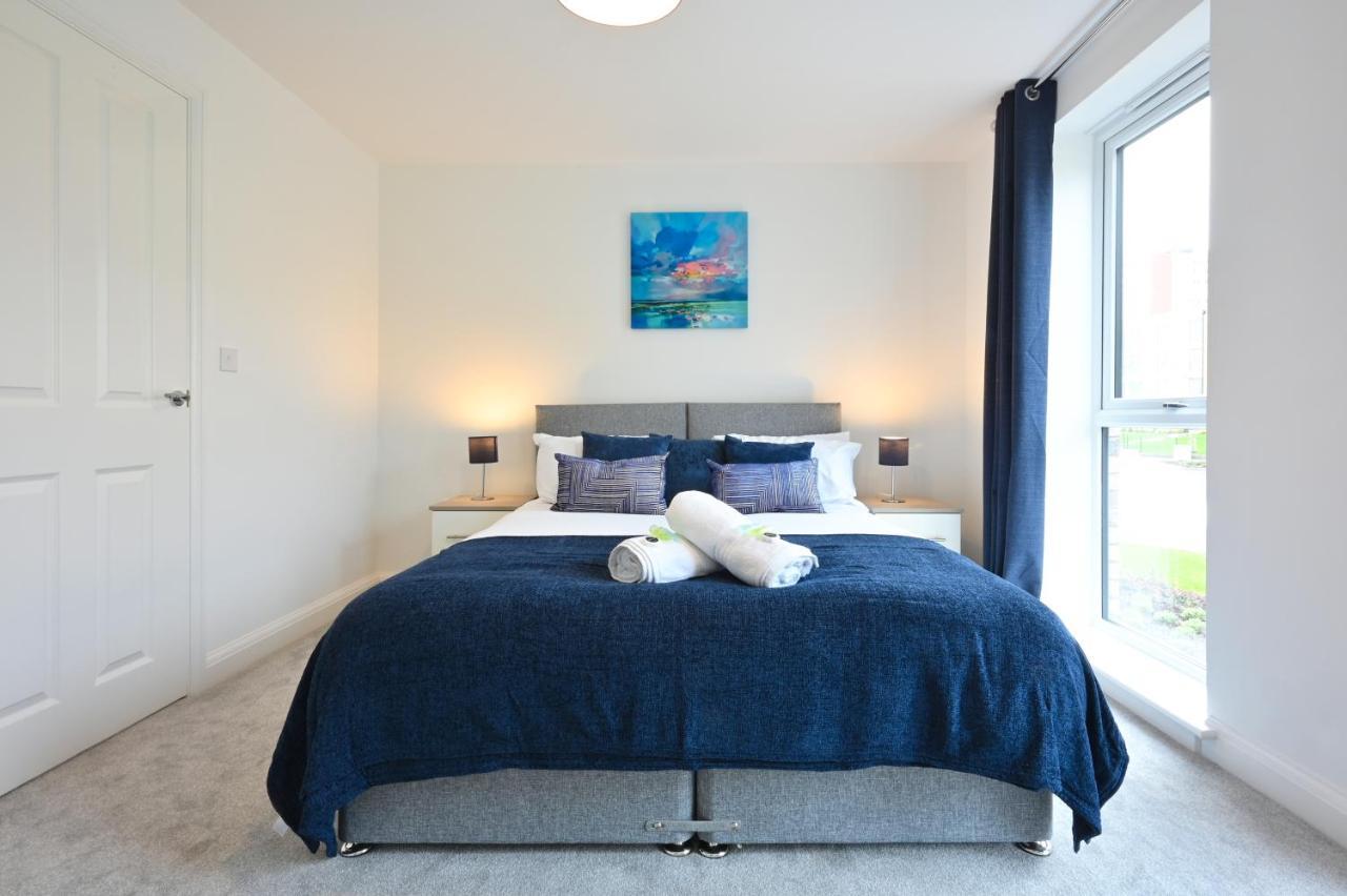 Luxury 4 Bed House With Gated Parking In The Heart Of Birmingham! *
