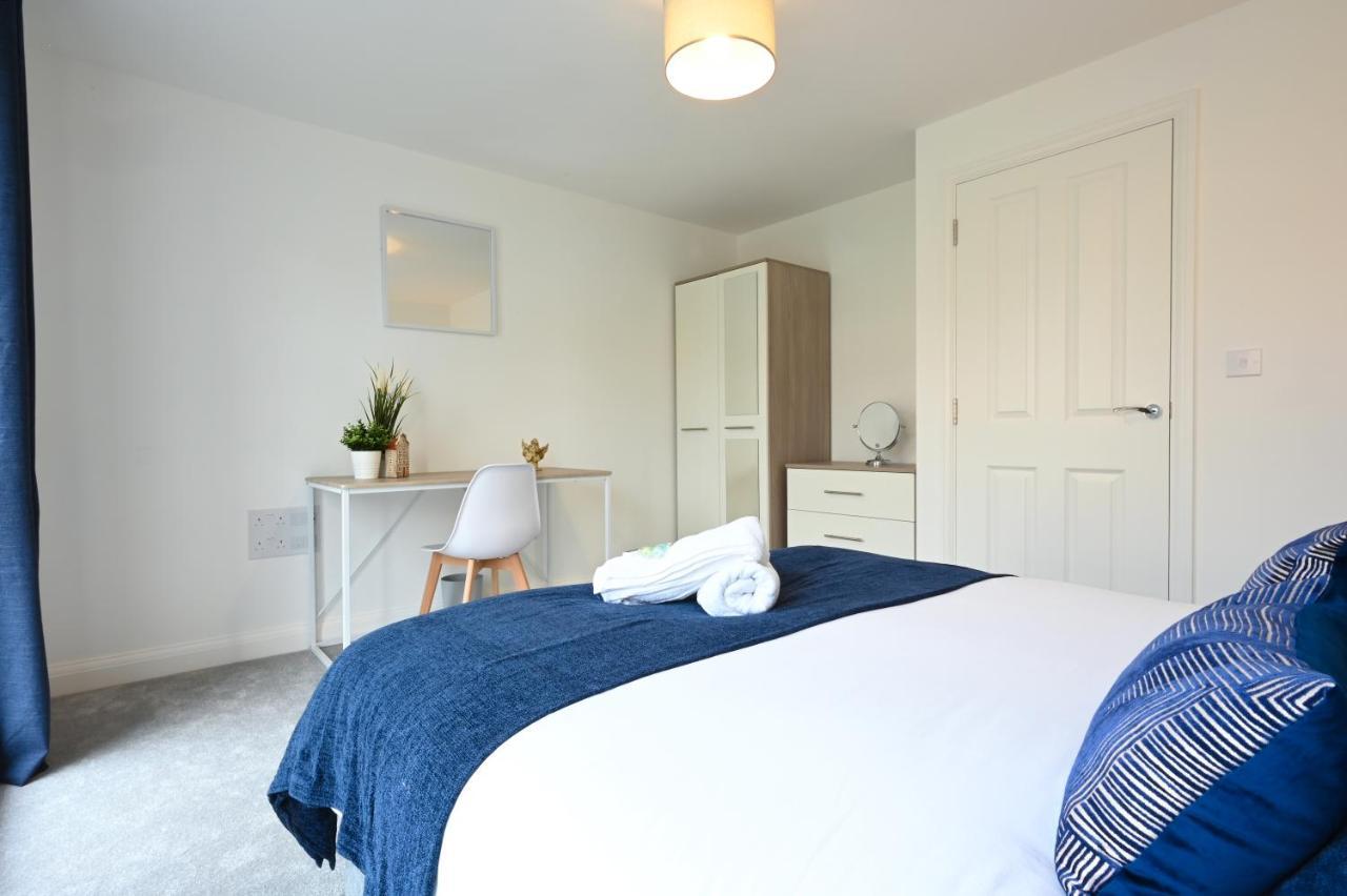 Luxury 4 Bed House With Gated Parking In The Heart Of Birmingham! Birmingham
