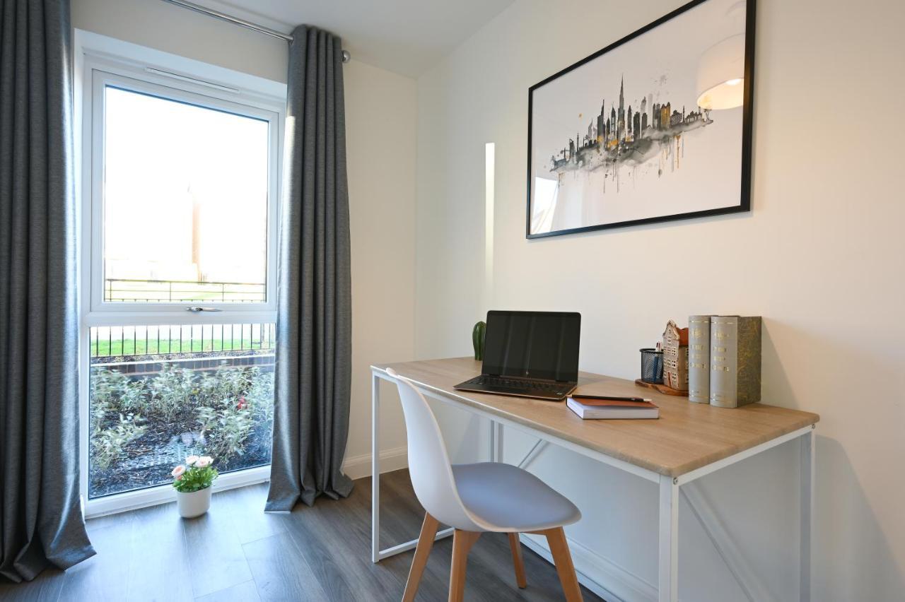 Apartment Luxury 4 Bed House With Gated Parking In The Heart Of Birmingham! Birmingham